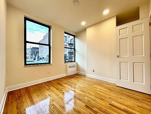 5th image of 19 Jones St APT 14