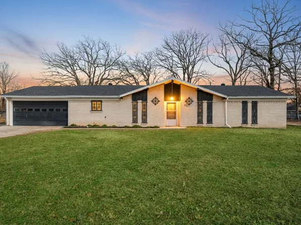 175 45th St SW, Paris, TX 75460