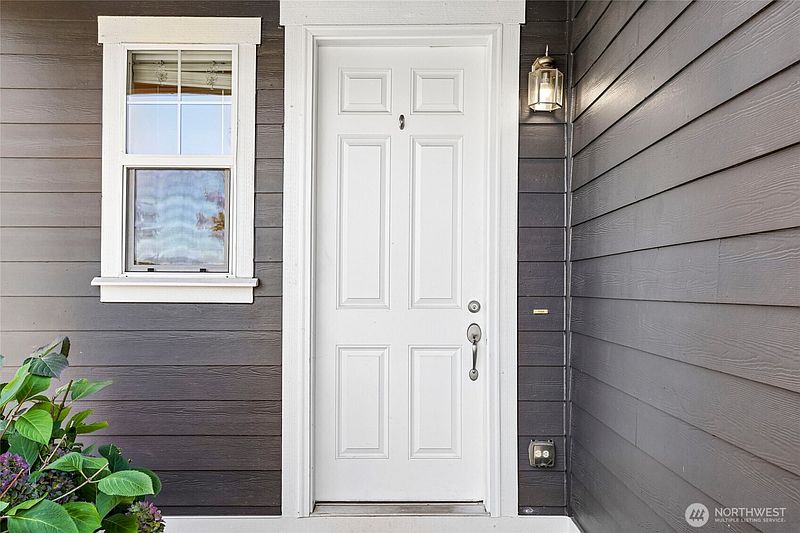 3rd image of 5932 116th Street SE