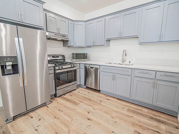 5th image of 14550 Burbank Blvd #105