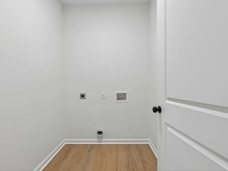 2001-2003 Scotty Ct — Photo 11