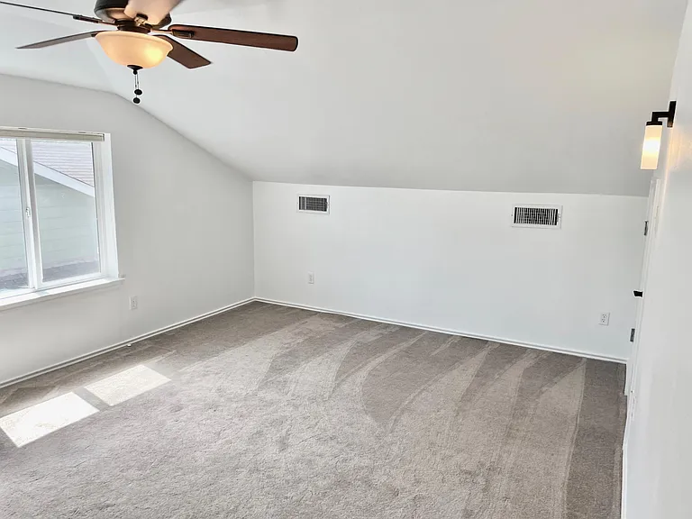 5373 Hartson — Photo 22
