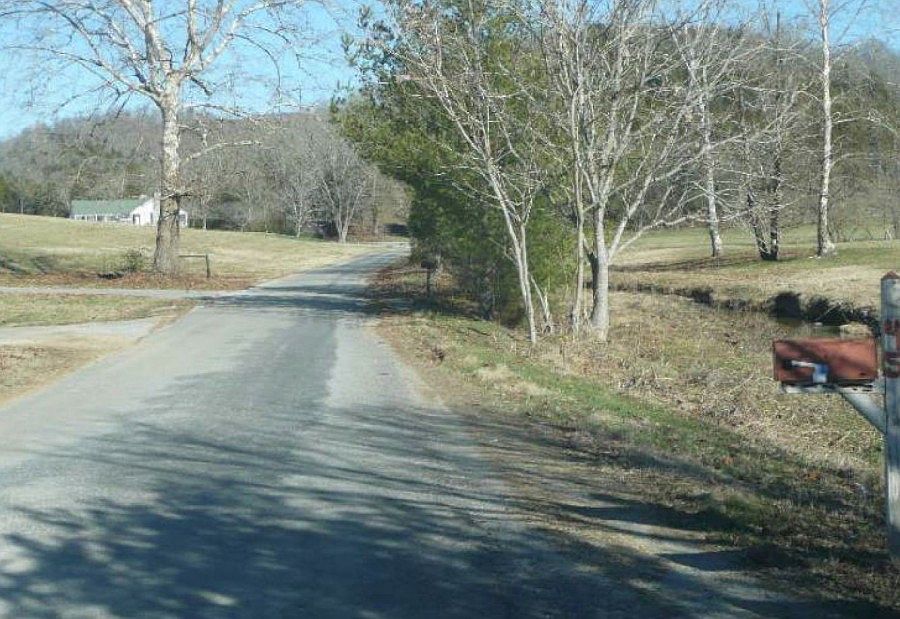 2nd image of 45 Mason Hollow Rd