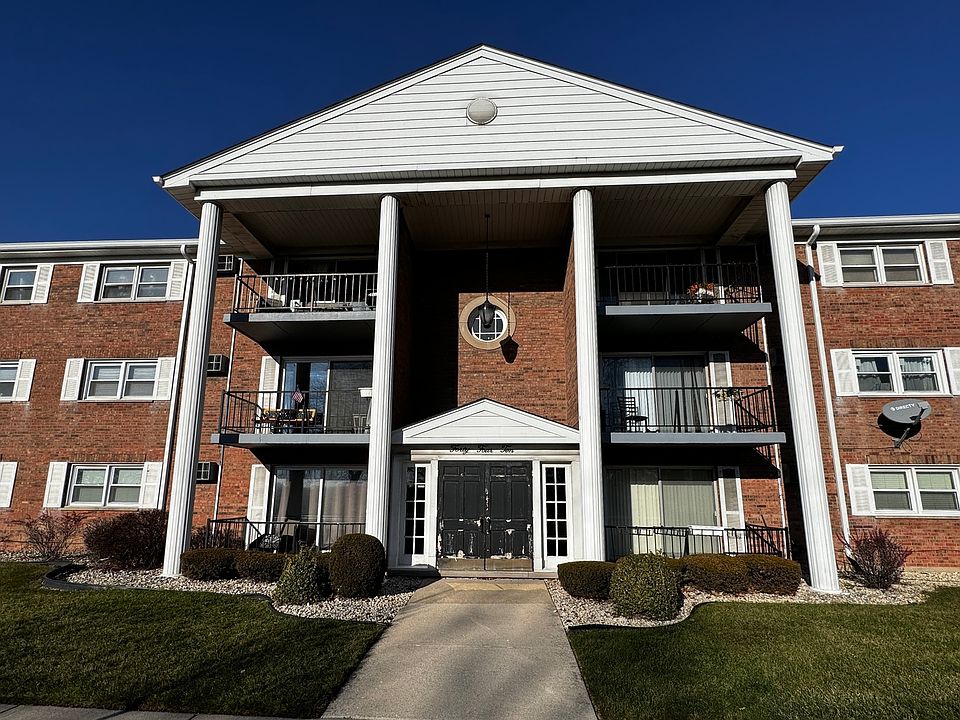 1st image of 4410 W 111th St APT 301