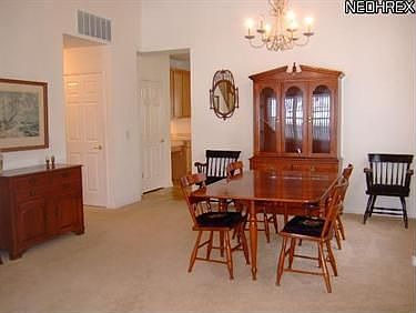 4th image of 18322 River Valley Blvd