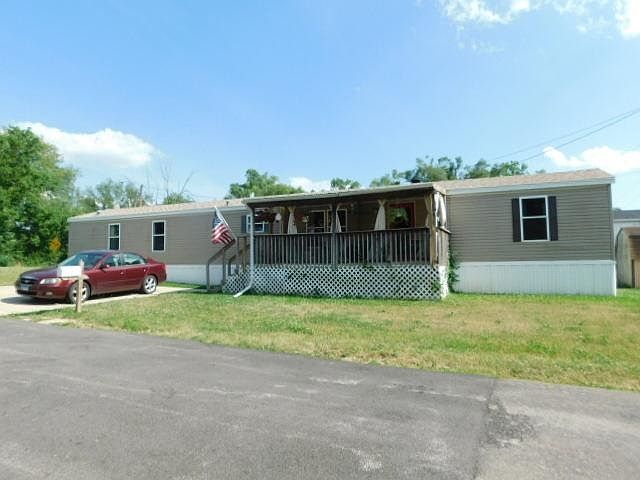 1st image of 221 Macon Dr