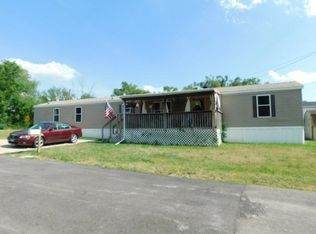 221 Macon Dr, Rockford, IL 61109