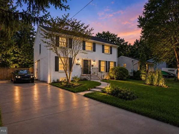 2524 Swift Run St, Vienna, VA 22180