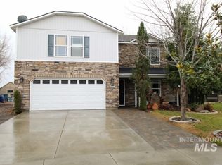 16095 N Diamond Peak Dr, Nampa, ID 83651