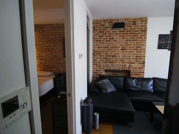 4th image of 193 Bedford Ave #4A1