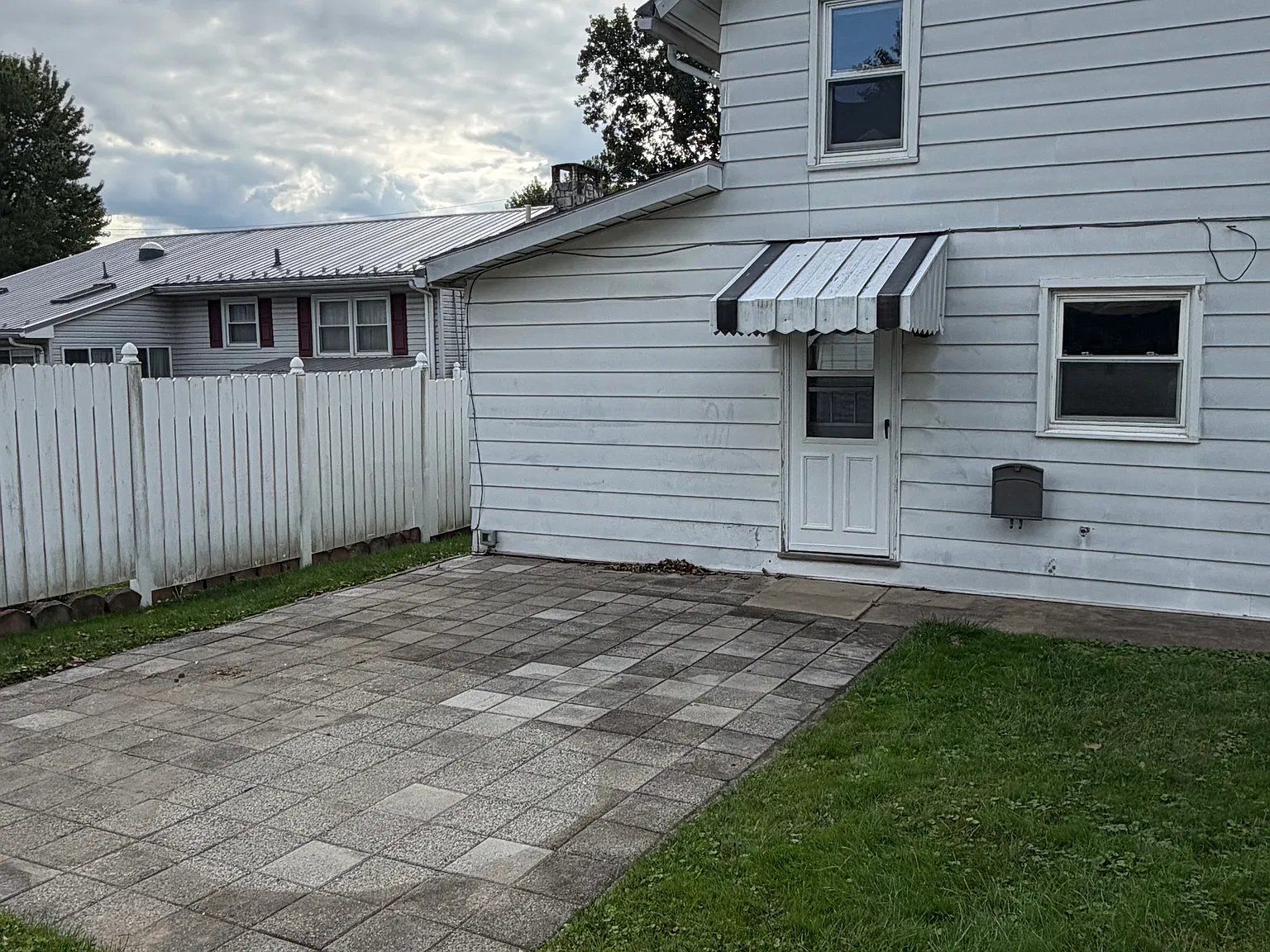3 bed, 1368 sqft, $1,800 — Photo 3