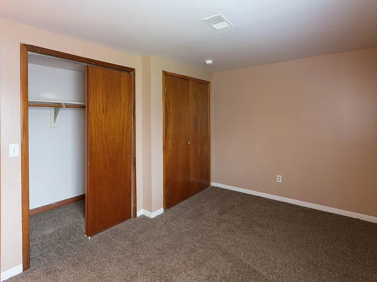 Williamstowne Village Senior Apartments — Photo 34
