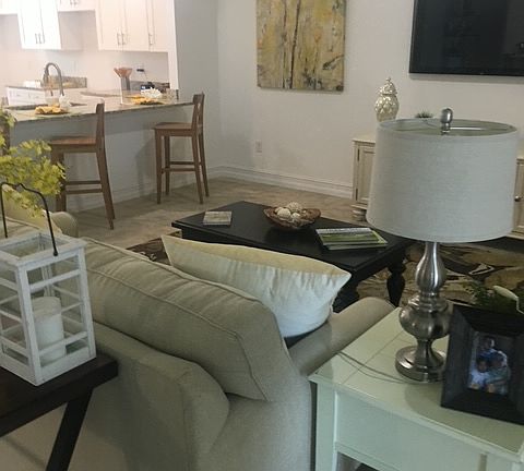 Furnished Livingroom