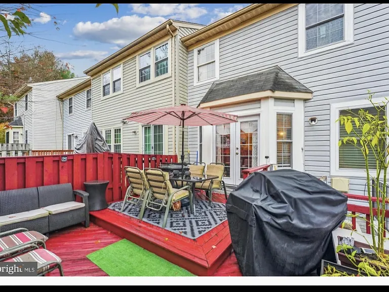 12829 Carousel Ct — Photo 5