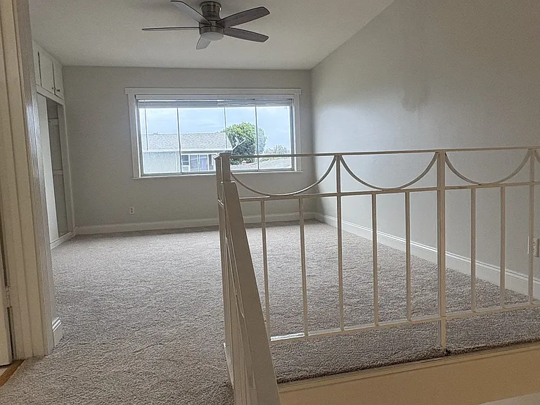 2111 W Palmyra Ave #B — Photo 14