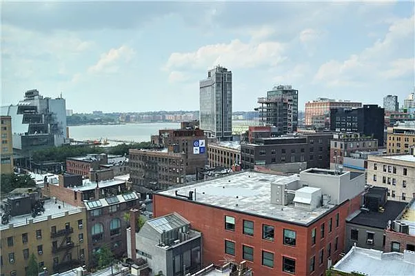 Rented by R New York | media 16