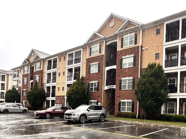 618 Strassle Way, South Plainfield, NJ 07080