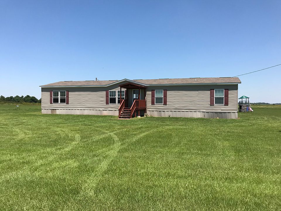 1st image of 1746 Highway 165