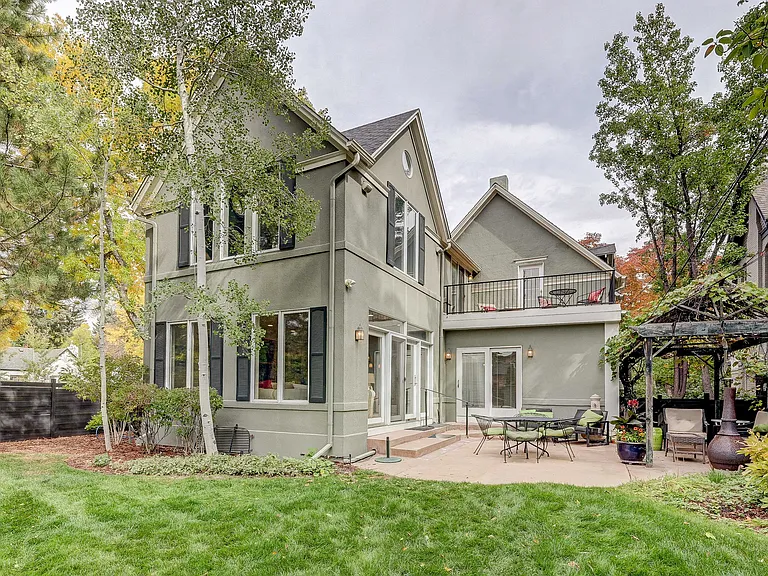 2105 S Fillmore St — Photo 11