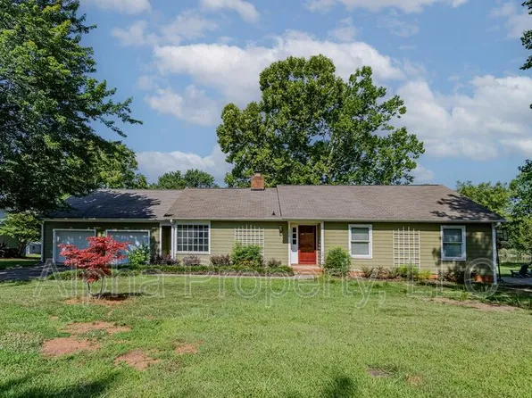 106 Steeplechase Ct, Simpsonville, SC 29681