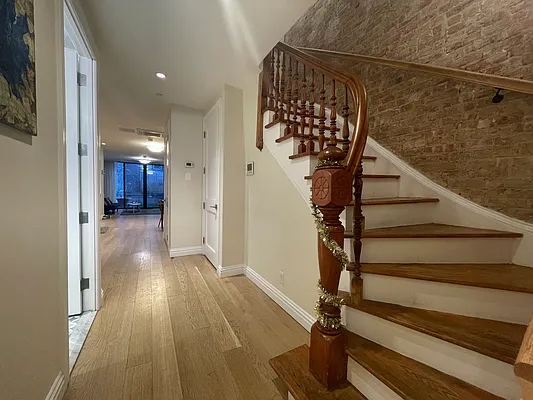 Rented by Compass | media 7