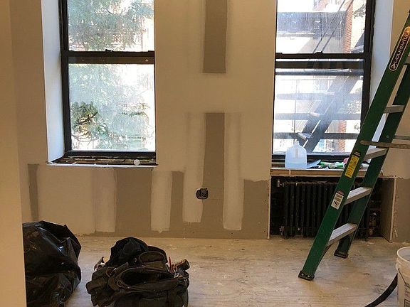 5th image of 234 E 81st St APT 3C