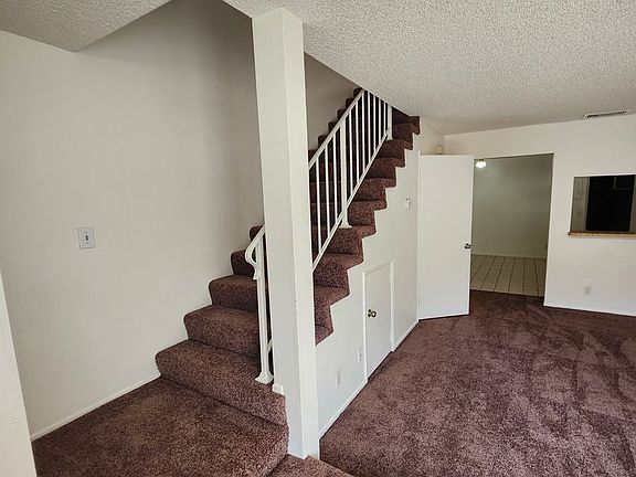 3rd image of 1115 W Francis St APT G