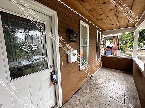 4th image of 822 Hovey St SW