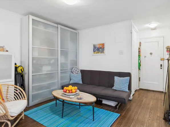 75-02 Austin Street image 4 of 15