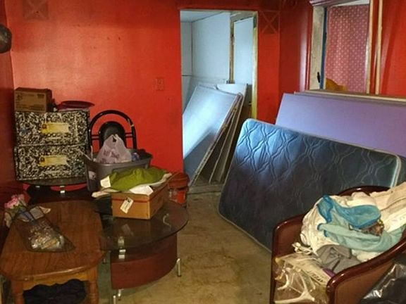 3rd image of 19 Stanley Ave