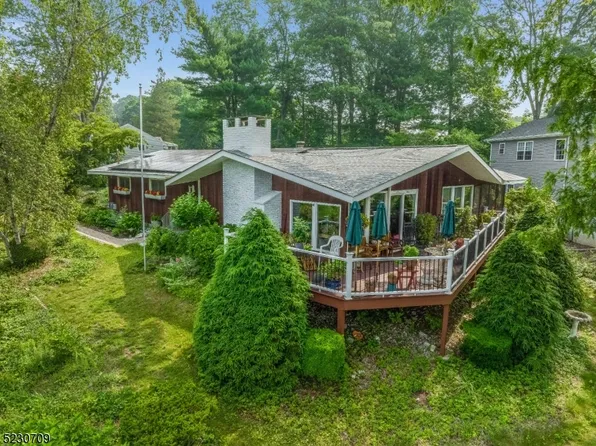 2 Crescent Dr, Jefferson Twp., NJ 07849