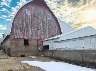 23363 Tollgate Rd, Holy Cross, IA 52053