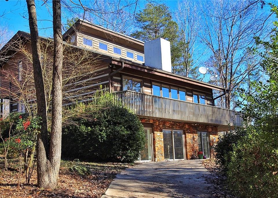 1st image of 130 Hemlock House Ln
