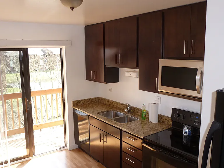 1851 N Green Ln N #2B — Photo 1