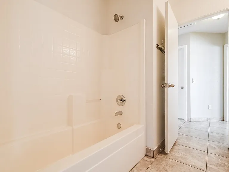 2768 W San Carlos Ln — Photo 15