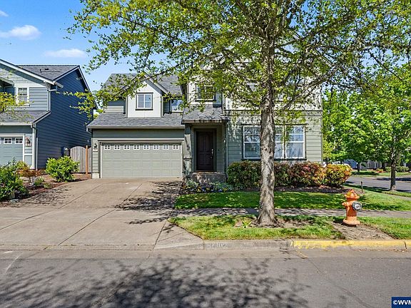 2nd image of 3402 SE Shoreline Dr