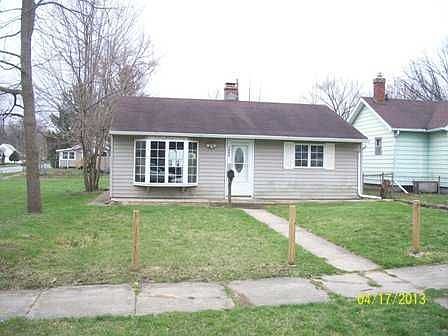 1st image of 1450 E Donald St
