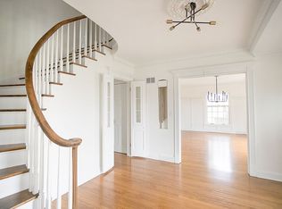 672 N 63rd St, Omaha, NE 68132