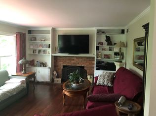 26117 Hidden Valley Dr, Farmington Hills, MI