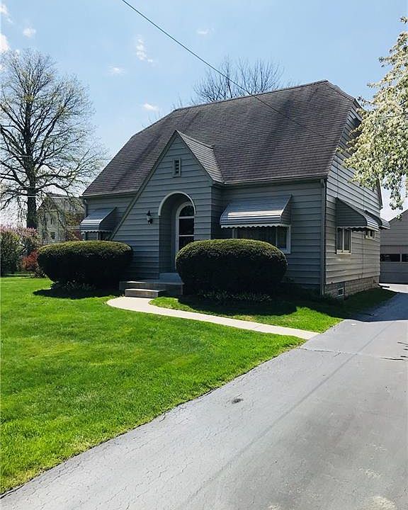1st image of 37 Romaine Ave
