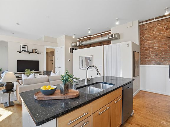 4th image of 1201 Vine St Unit H