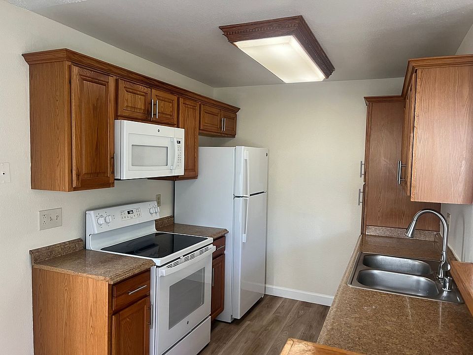 2nd image of 4231-4241 Voltaire St #4231-1