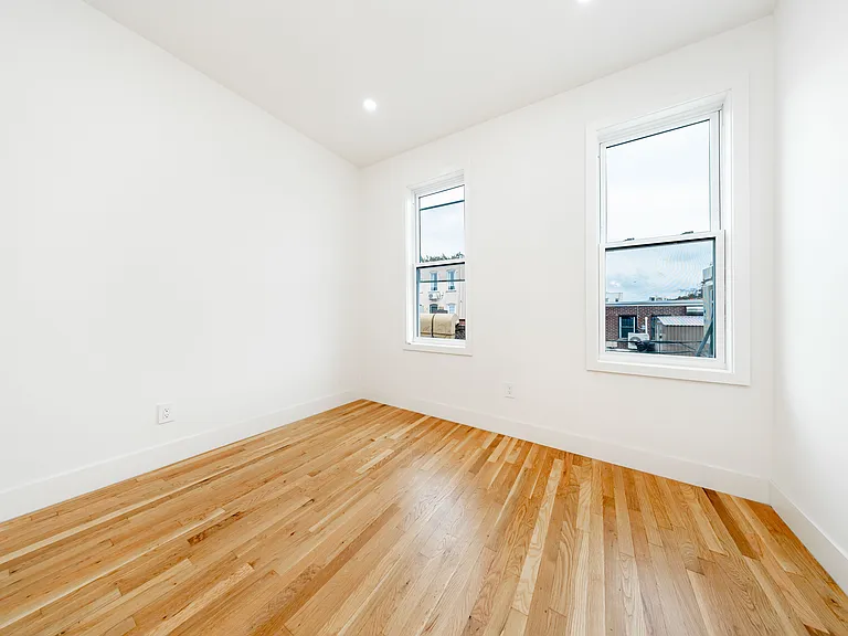 31-67 38th St #2L — Photo 3