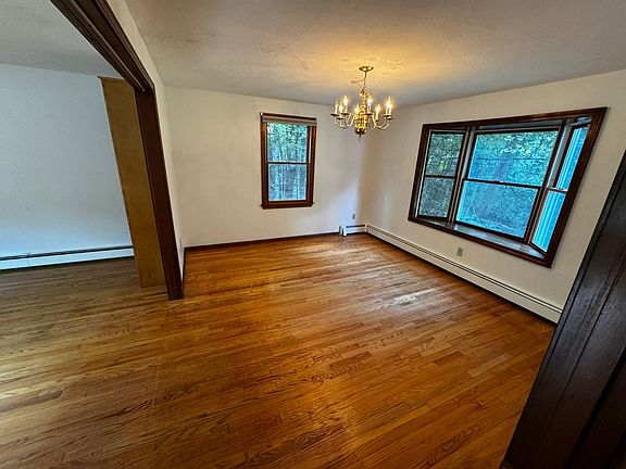 5th image of 94 Grove St