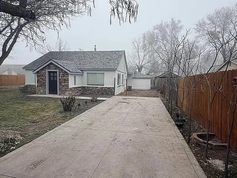 317 E Ithaca St — Photo 1