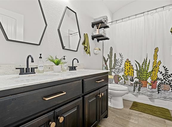 4th image of 5109 Dominica Ln