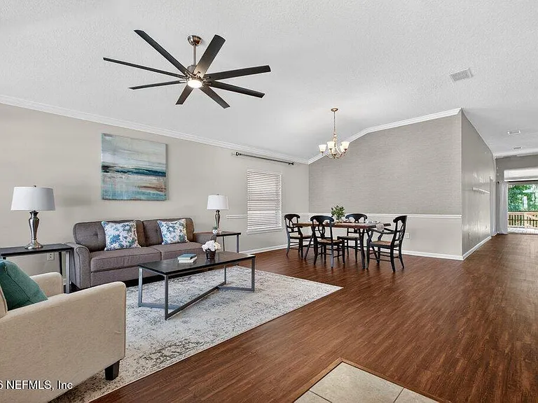1634 Majestic View Ln — Photo 5
