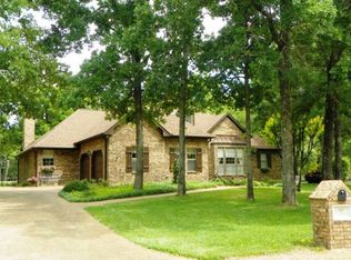 349 Saint Andrews Dr, Mabank, TX 75156
