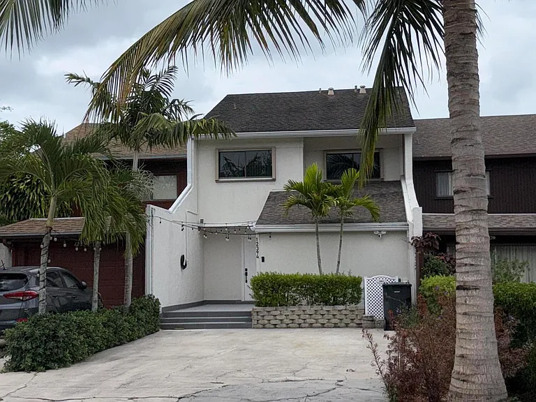 12394 Westhampton Cir — Photo 4