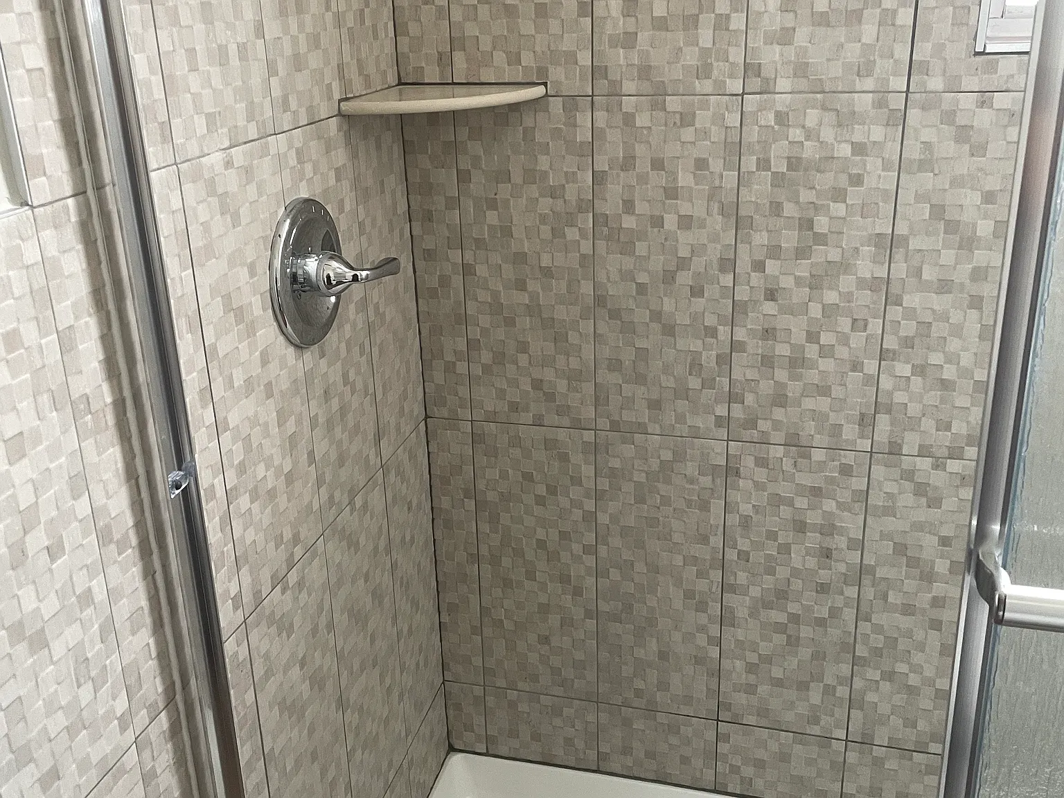 2 bed, 750 sqft, $1,950 — Photo 3